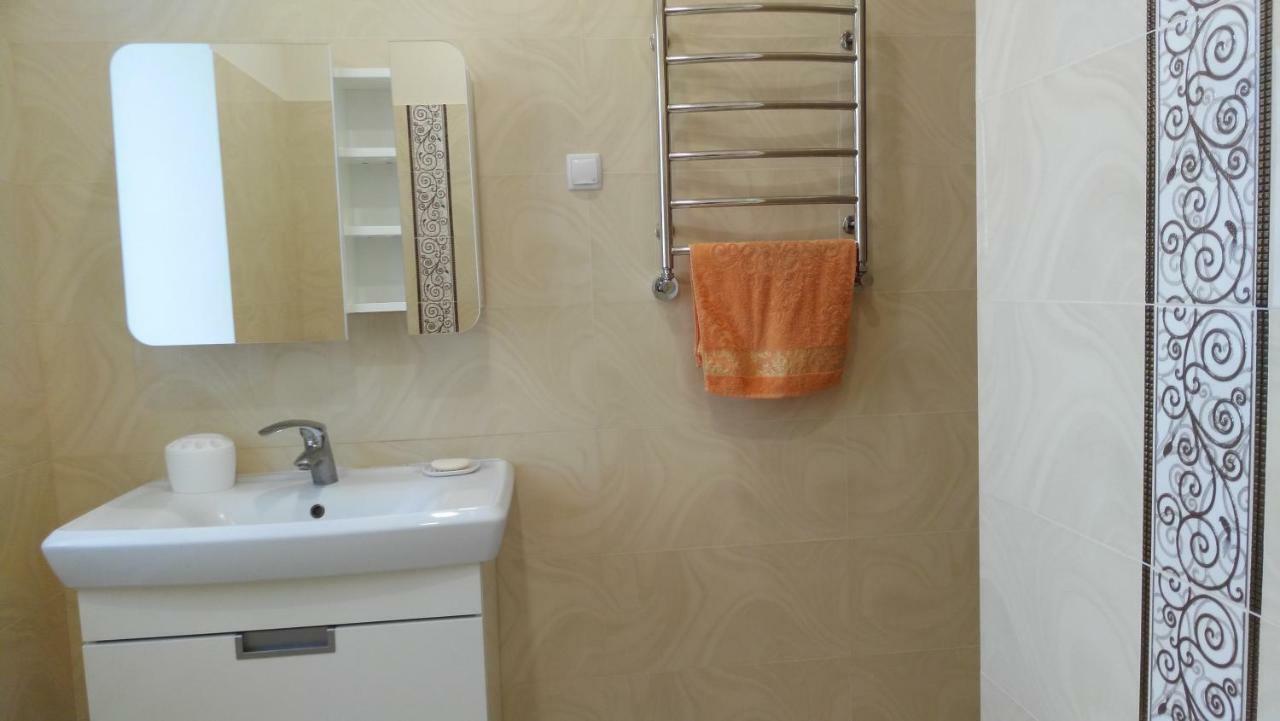 Separate Room Homestay In A Private House, Facilities Shared With Owner Berdychiv Exterior foto
